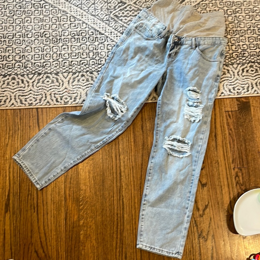 She in mom maternity jeans